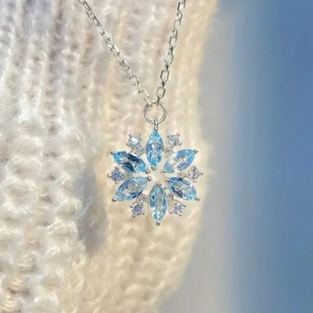 Snowflake Aquamarine Luxury Moissanite Pedant on 925 Silver Chain Necklace.